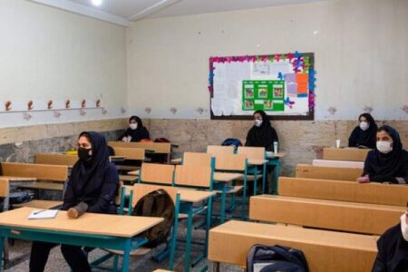شیوه بازگشایی مدارس در مهر/ واکسیناسیون معلمان و دست‌اندرکاران مدارس تا پایان مرداد
