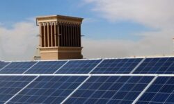 نخستین نیروگاه خورشیدی تجمیعی کشور در میناب آماده افتتاح شد