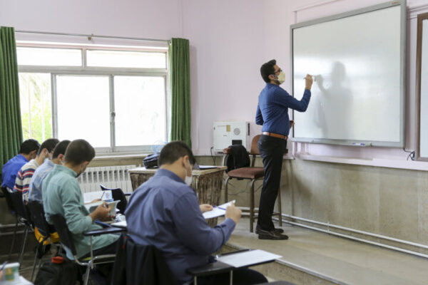 شرط معدل از ضوابط پذیرش دانشجو – معلم در کنکور ۱۴۰۳ حذف شد