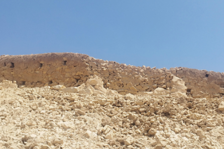 مرمت دیوار تاریخی سدار در بندرخمیر هرمزگان